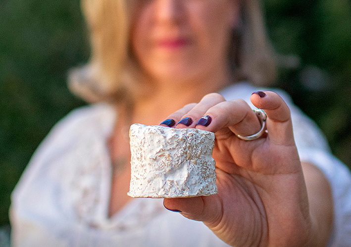 “Quesos de cabra argentinos”. Revista “Zona Crítica Cuyo”, Mendoza, Sección Agroindustria